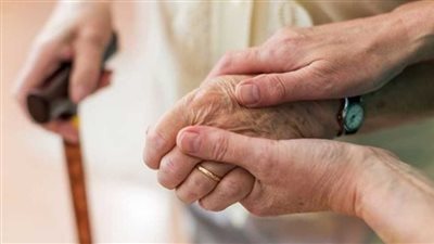 5 نصائح لحماية كبار السن من البرد