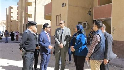 سراج.. يتفقد حي الكوثر ويتابع مستوى الخدمات المقدمة للمواطنين