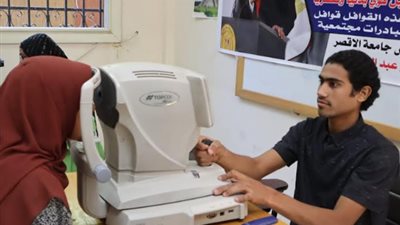 قافلة عيون من جامعة الأقصر ضمن مبادرة بداية