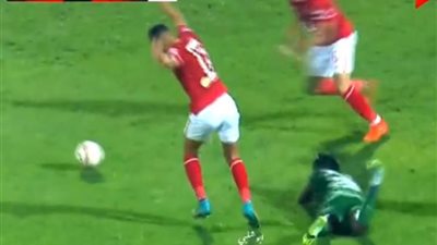 شاهد .. التسجيل الصوتي مع حكم الفار في مباراة الأهلي والاتحاد