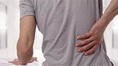 منها آلام الظهر..اعراض غير متوقعة لمتلازمة القولون العصبى