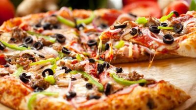 البيتزا بالدجاج اعمليها فى البيت أجمل من المحلات لصحة أطفالك