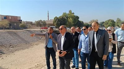 استمرار تطهير مخرات السيول ورفع المخلفات.. بالمنيا