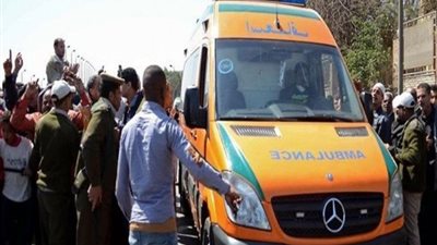 إصابة 4 أشخاص اثر انقلاب سيارة سوزوكى اعلى كوبري الشموت ببنها