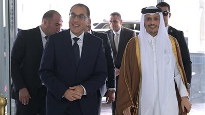رئيسا وزراء مصر وقطر يترأسان جلسةمباحثات موسعة لمناقشة التعاون المشترك