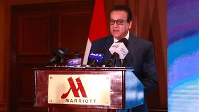 وزير الصحة يشهد تدشين الاستراتيجية الوطنية لتوطين تصنيع اللقاحات