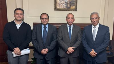 عميد طب قصر العينى يبحث التعاون مع رئيس هيئة تمويل العلوم