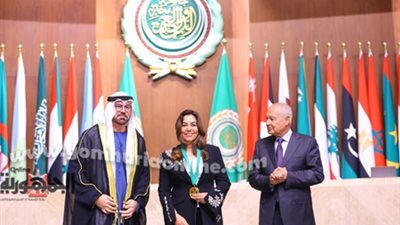 وزيرة التنمية المحلية تفوز بجائزة التميز الحكومي العربي