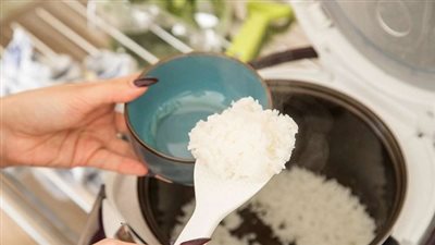 خبيرة تغذية تحذر من تسخين 3 أطعمة ..أبرزها الأرز