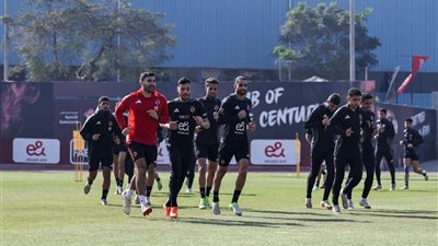 الأهلي يواصل تدريباته الجماعية استعدادا لمواجهة أورلاندو