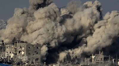 إبراهيم عيسى: إسرائيل احتلت غزة وأي حد يقول غير كده عبث وهراء