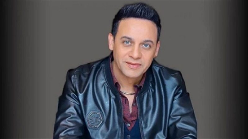 مصطفى قمر
