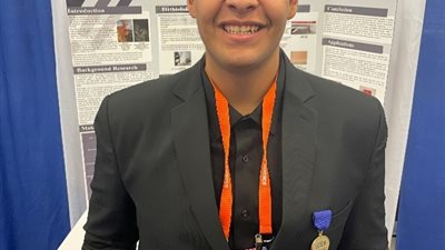 طالب STEM العبور يحقق المركز الثاني عالمياً في مسابقة ISEF 2024