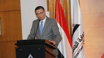 فاروق: الحكومة تبذل جهودا للنهوض بالاقتصاد في ظل التحديات العالمية