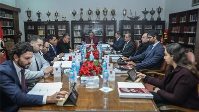 حقيقة الخلاف في الأهلي علي منصب نائب الرئيس.. شاهد مدحت شلبي يكشف