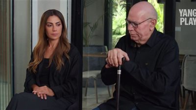 صبا مبارك تنهار أثناء دفن شقيقتها في 