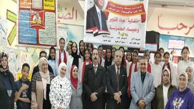 مصطفى عبده يشارك فى معرض الصحافة المدرسية للاحتفال بأعياد الطفولة