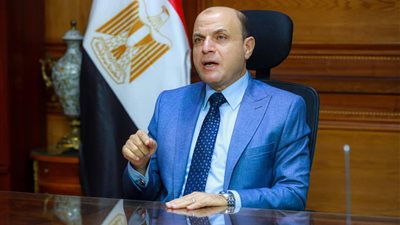 الإنتهاء من تسليم 20 نموذج 8 للتصالح في مخالفات البناء بدسوق