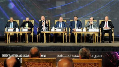 تفاصيل جلسة مؤتمرالأهرام الثالثة حول دورالبترول في تحقيق التحول الطاقي