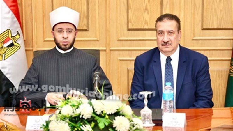 وزير الأوقاف ومحافظ