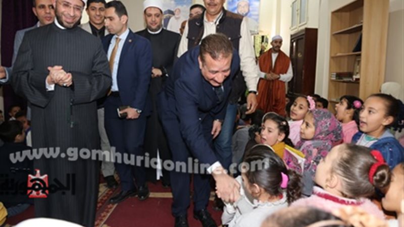 وزير الأوقاف ومحافظ