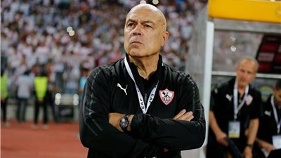 جروس يلقي محاضرة على لاعبي الزمالك قبل لقاء سيراميكا