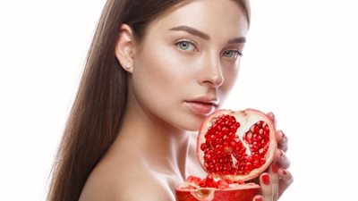 الرمان لبشرة نضرة وشابة