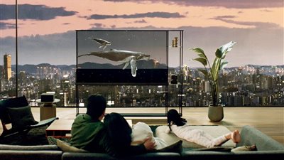 إل جي تطلق أول تلفزيون شفاف لاسلكي في العالم بتقنية OLED ودقة 4K
