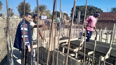 محافظ أسيوط يوجه بمتابعة مشروعات البنية التحتية