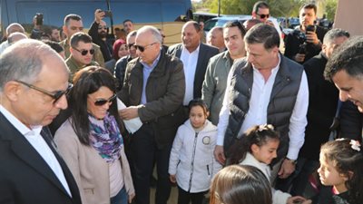 وزراء الزراعة والتخطيط والري والمحافظ يفتتحون الجمعية الزراعية