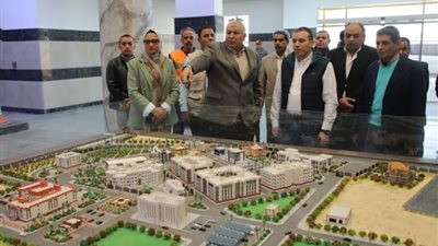 محافظ الوادي الجديد يستقبل رئيس هيئة الإسعاف المصرية