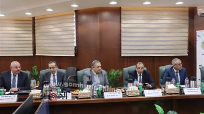 رئيس جامعة كفر الشيخ يشارك فى اجتماع المجلس الأعلى بسوهاج