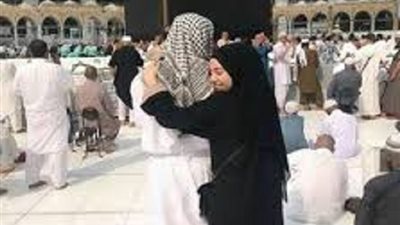 حكم الصور التذكارية والفوتو سيشن اثناء اداء العُمرة