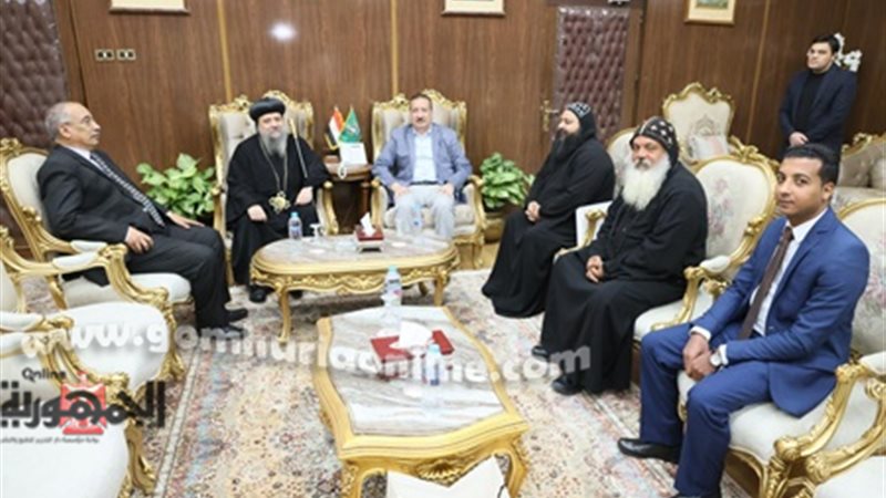 محافظ المنوفية خلال