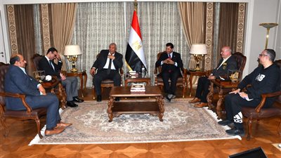 وزير الشباب والرياضة يستقبل محافظ الوادي الجديد