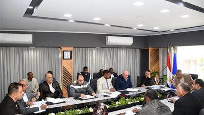محافظ أسوان:إستكمال إجراءات تقنين أوضاع أصحاب المصانع والورش