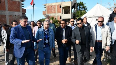 وزير الشباب ومحافظ مطروح يتفقدان مركز تدريب الكشافة البحرية
