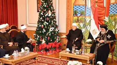 البابا تواضروس يستقبل شيخ الأزهر ووزير الأوقاف والمفتي للتهنئة بعيد الميلاد
