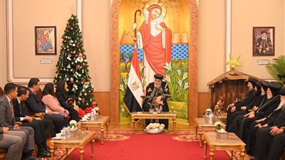 وزيرة التضامن تزور البابا تواضروس الثانى للتهنئة بعيد الميلاد