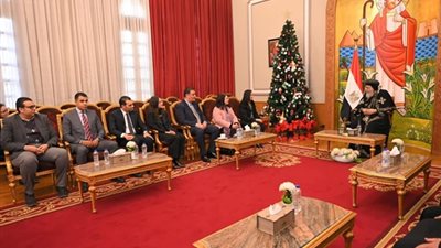 وزيرة التضامن الاجتماعي تزور البابا تواضروس الثانى للتهنئة