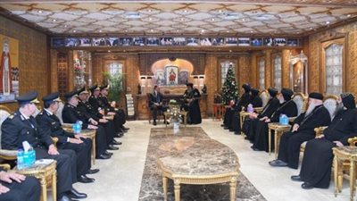 وزير الداخلية يزور قداسة البابا تواضروس الثانى لتقديم التهنئة بعيد الميلاد