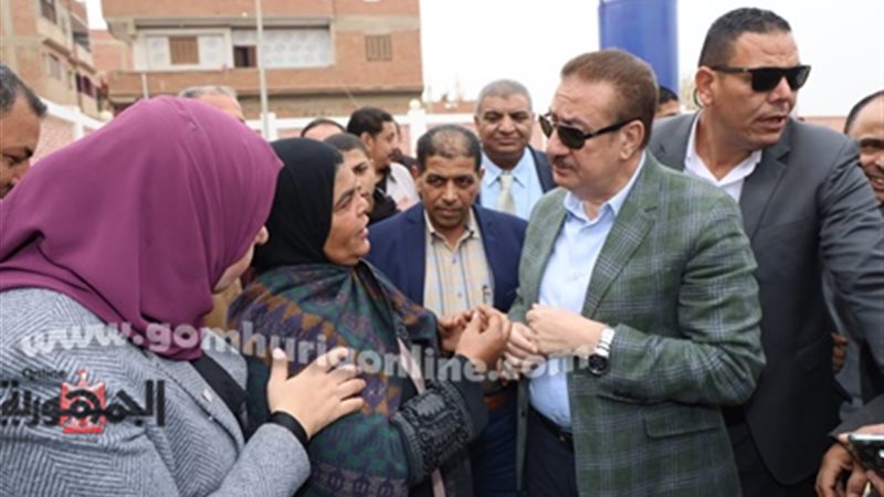 محافظ المنوفية يستمع
