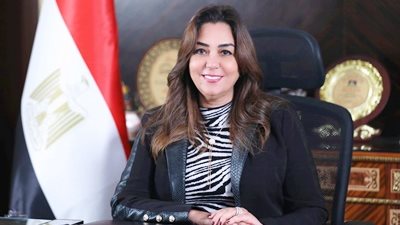 وزيرة التنمية المحلية تهنئ البابا تواضروس بعيد الميلاد المجيد