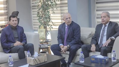 هاني أبو ريدة يستقبل وزير الشباب والرياضة