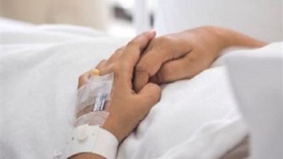 مطربة مصرية شهيرة تنجو من جلطة بالقلب