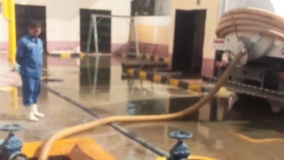 جهود مكثفة لعلاج آثار الكسر المفاجئ بخط طرد محطة صرف بالفيوم