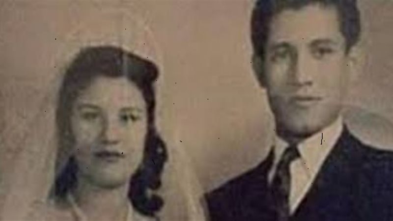 حمدى غيث وزوجته