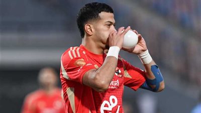 نجم الأهلي السابق يطالب إمام عاشور بعدم إثارة الجدل بعد تسجيل الأهداف