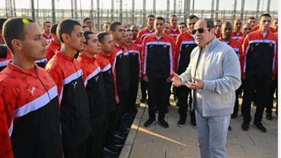 الرئيس السيسي يتفقد الأكاديمية العسكرية المصرية فجر اليوم