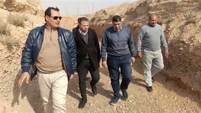 رئيس جهاز الشروق يعلن البدء فى تطوير أهم المشروعات الخدمية فى المدينة.. صور